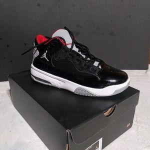 Jordan Max Aura 2